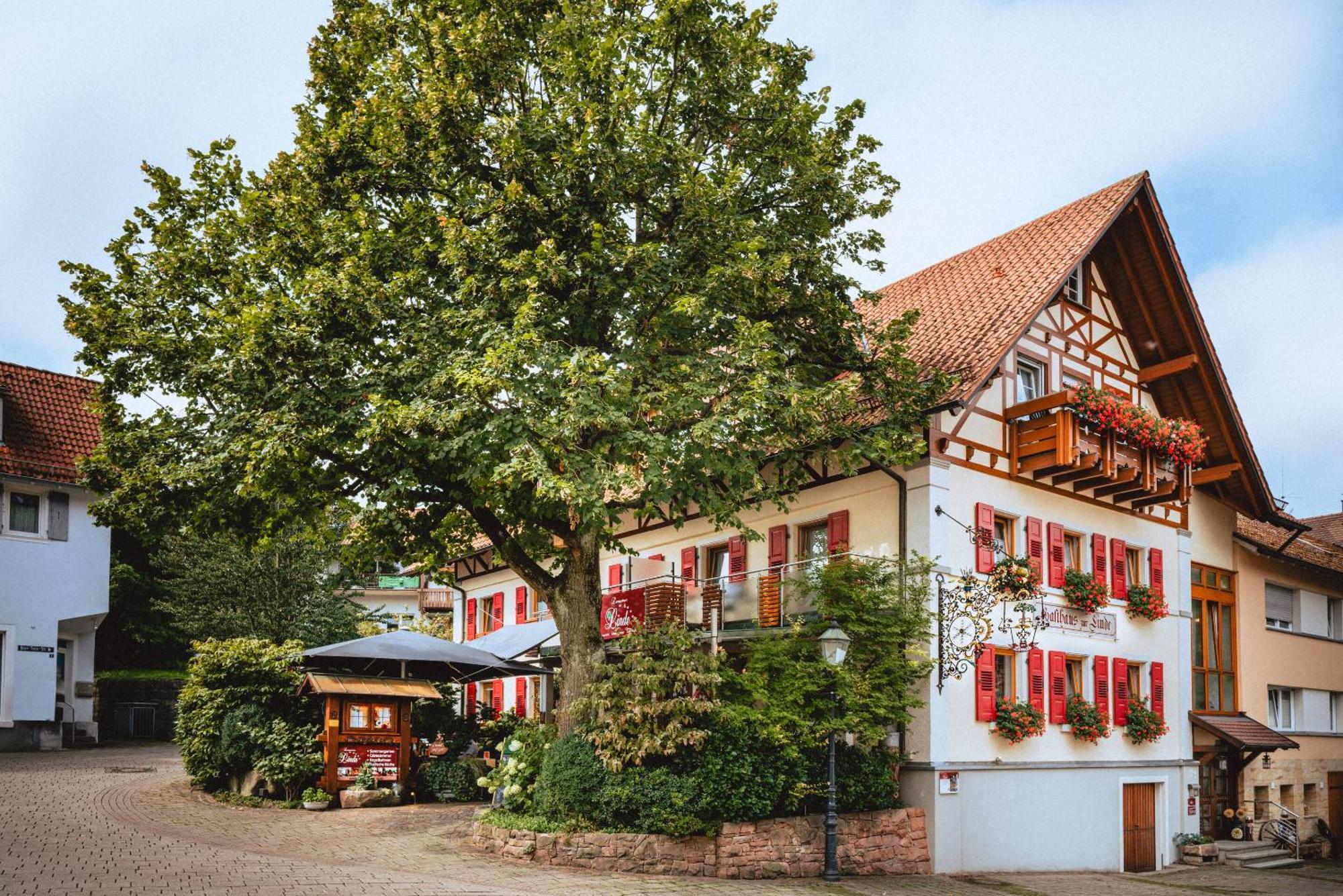 Landgasthaus Zur Linde, Neusatz Buehl  Ngoại thất bức ảnh